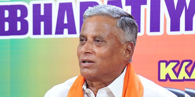 Minister V Somanna addressing press conference at BJP office, in Bengaluru on Sunday 1st December 2019 Pics: www.pics4news.com
