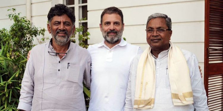 ದೆಹಲಿಯಲ್ಲಿರುವ ಕರ್ನಾಟಕ ಮುಖ್ಯಮಂತ್ರಿ ಸಿದ್ದರಾಮಯ್ಯ ಅವರು ಕಾಂಗ್ರೆಸ್ ಸಂಸದ ರಾಹುಲ್ ಅವರನ್ನು ಭೇಟಿ ಮಾಡಿ ಕಾಲ್ತುಳಿತ ಘಟನೆಯನ್ನು ವಿವರಿಸಿದರು.