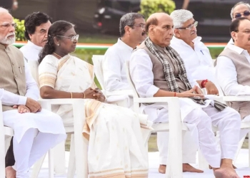 ಮಾಜಿ ಪ್ರಧಾನಿ ವಾಜಪೇಯಿ ಅವರ ಸೇವೆ ಆತ್ಮ ವಿಶ್ವಾಸ ಭಾರತಕ್ಕೆ ಮಾರ್ಗದರ್ಶಕ ಶಕ್ತಿಯಾಗಿದೆ ಎಂದು ಪ್ರಧಾನಿ ಮೋದಿ ಹೇಳಿದ್ದಾರೆ.